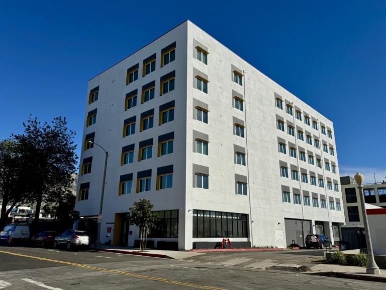 Rose Town Exterior Photo 1