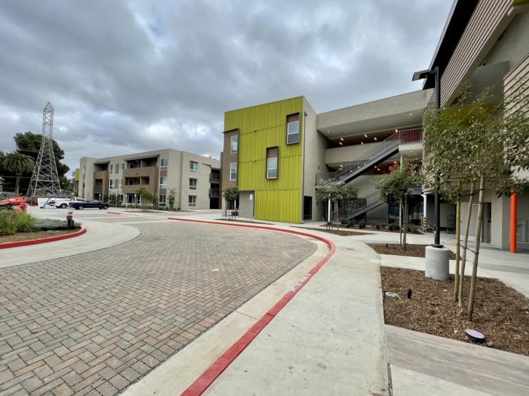 Stanford Apartments Photo 3