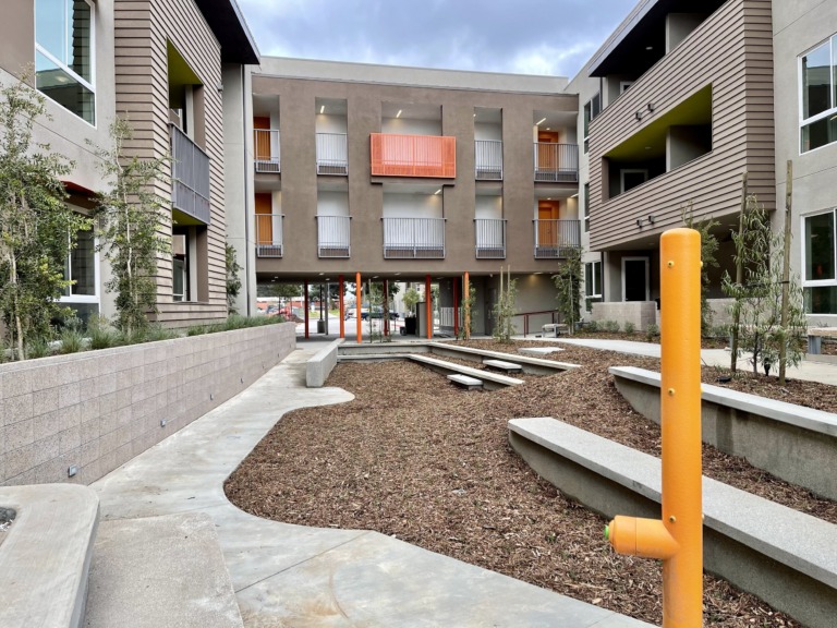 Stanford Apartments Photo 4